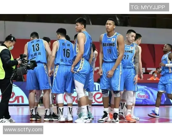 北京篮球队的节奏解析:从战术布局到球员配合的深度剖析 北京篮球队的节奏解析:从战术布局到球员配合的深度剖析